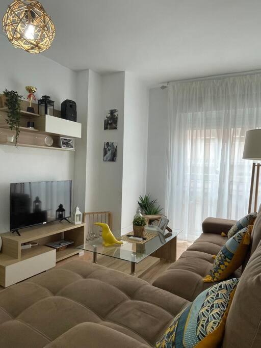Apartamento Centro De Aguilas. Buitenkant foto