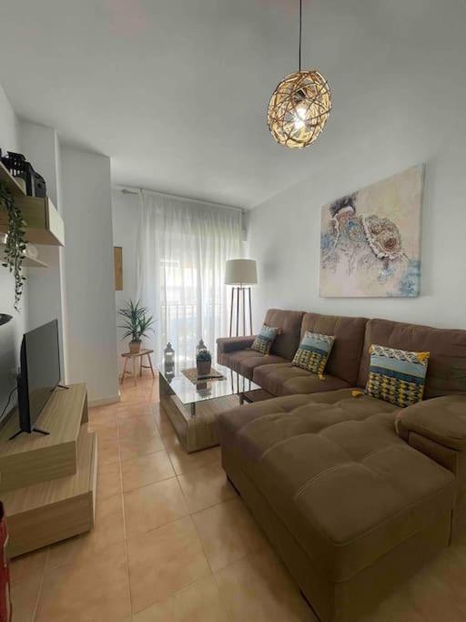 Apartamento Centro De Aguilas. Buitenkant foto