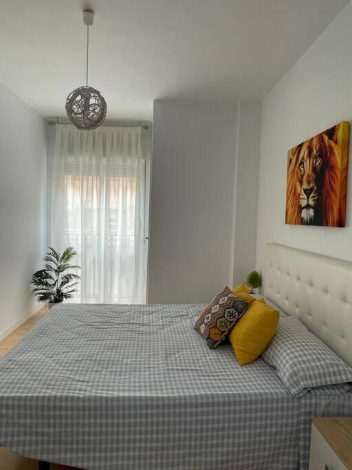 Apartamento Centro De Aguilas. Buitenkant foto